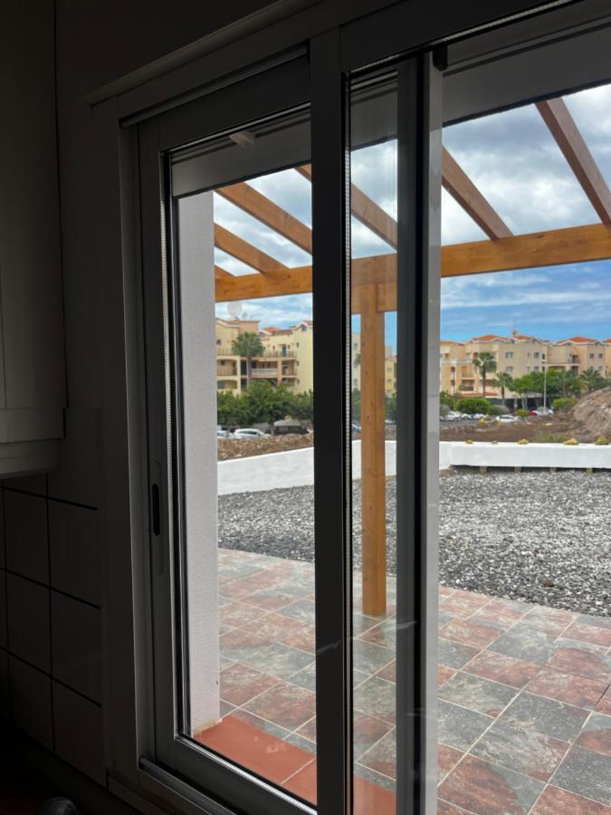2 Bedroom Apartments Los Cristianos Beach Tenerife Tamaragua อาโรนา ภายนอก รูปภาพ