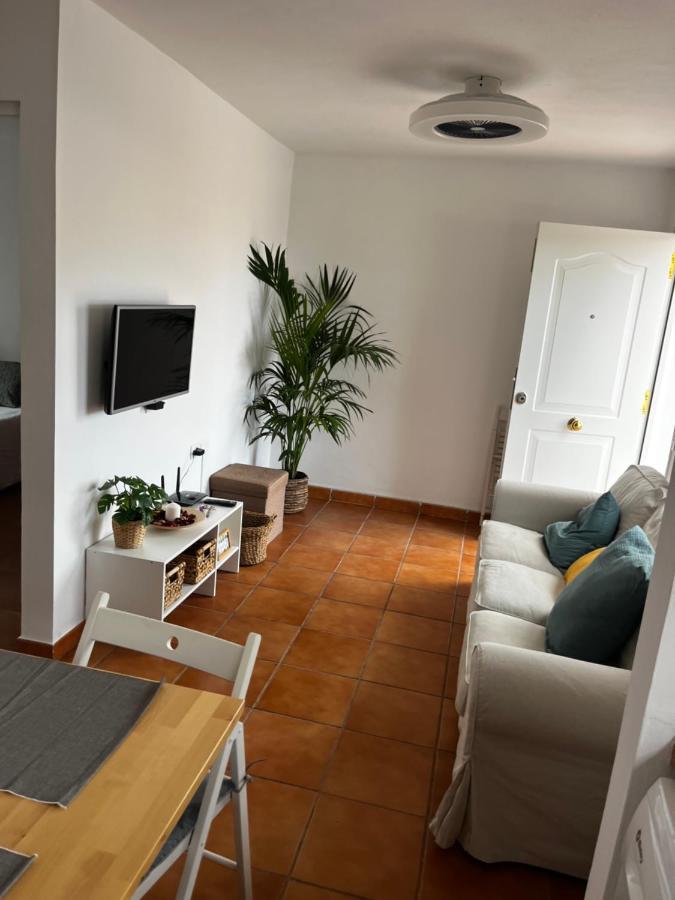 2 Bedroom Apartments Los Cristianos Beach Tenerife Tamaragua อาโรนา ภายนอก รูปภาพ